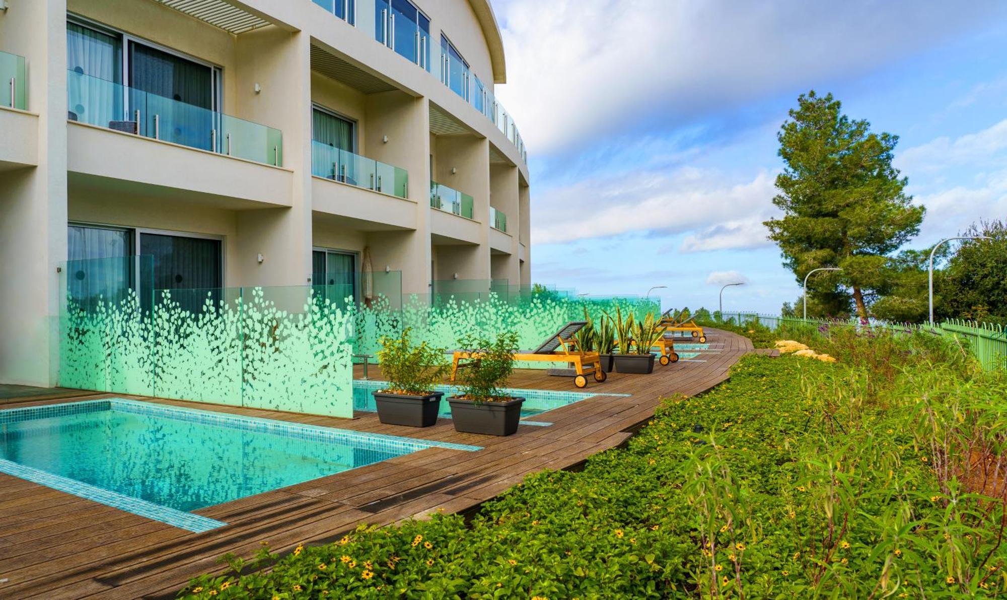 Almond Hotel - Adults Only Neve Ilan Dış mekan fotoğraf