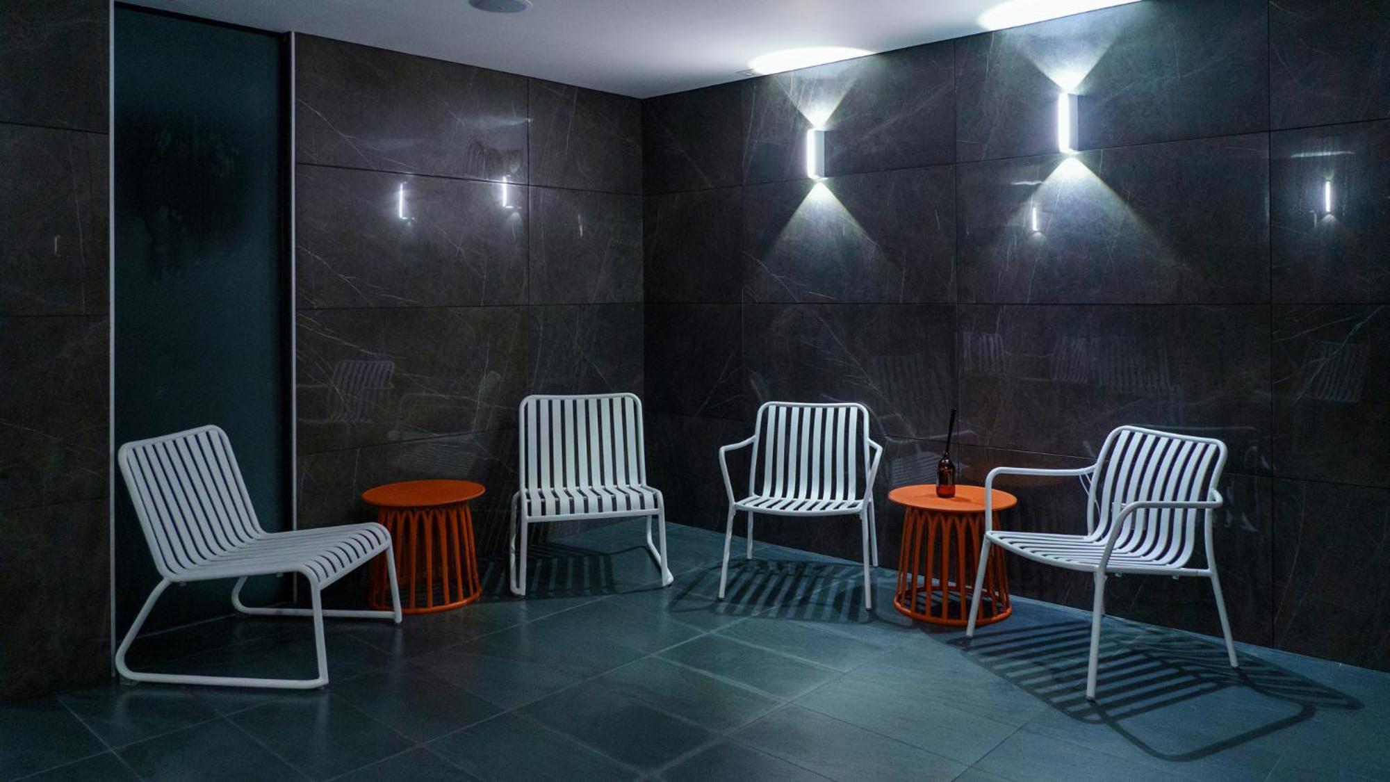 Almond Hotel - Adults Only Neve Ilan Dış mekan fotoğraf