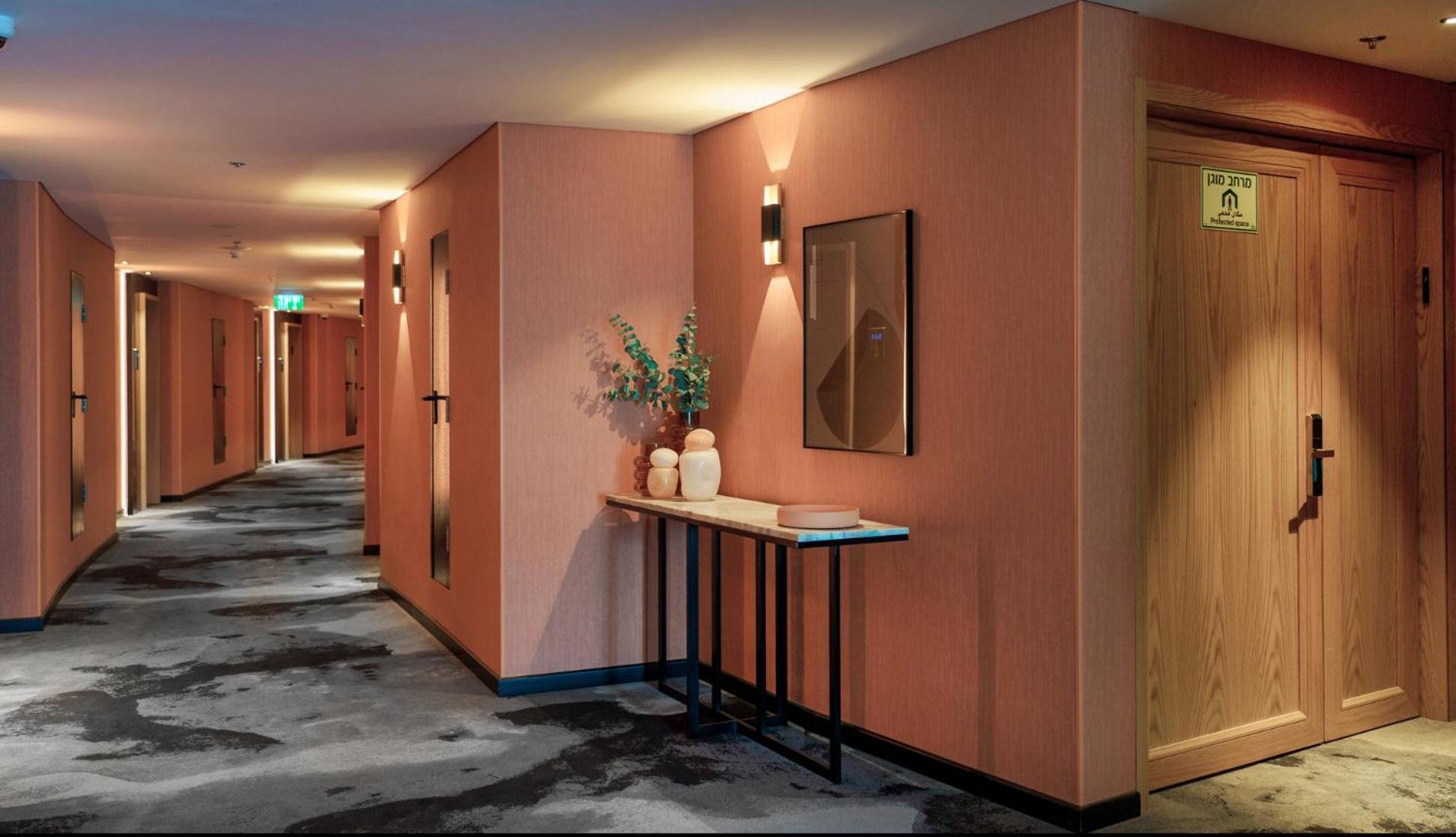 Almond Hotel - Adults Only Neve Ilan Dış mekan fotoğraf