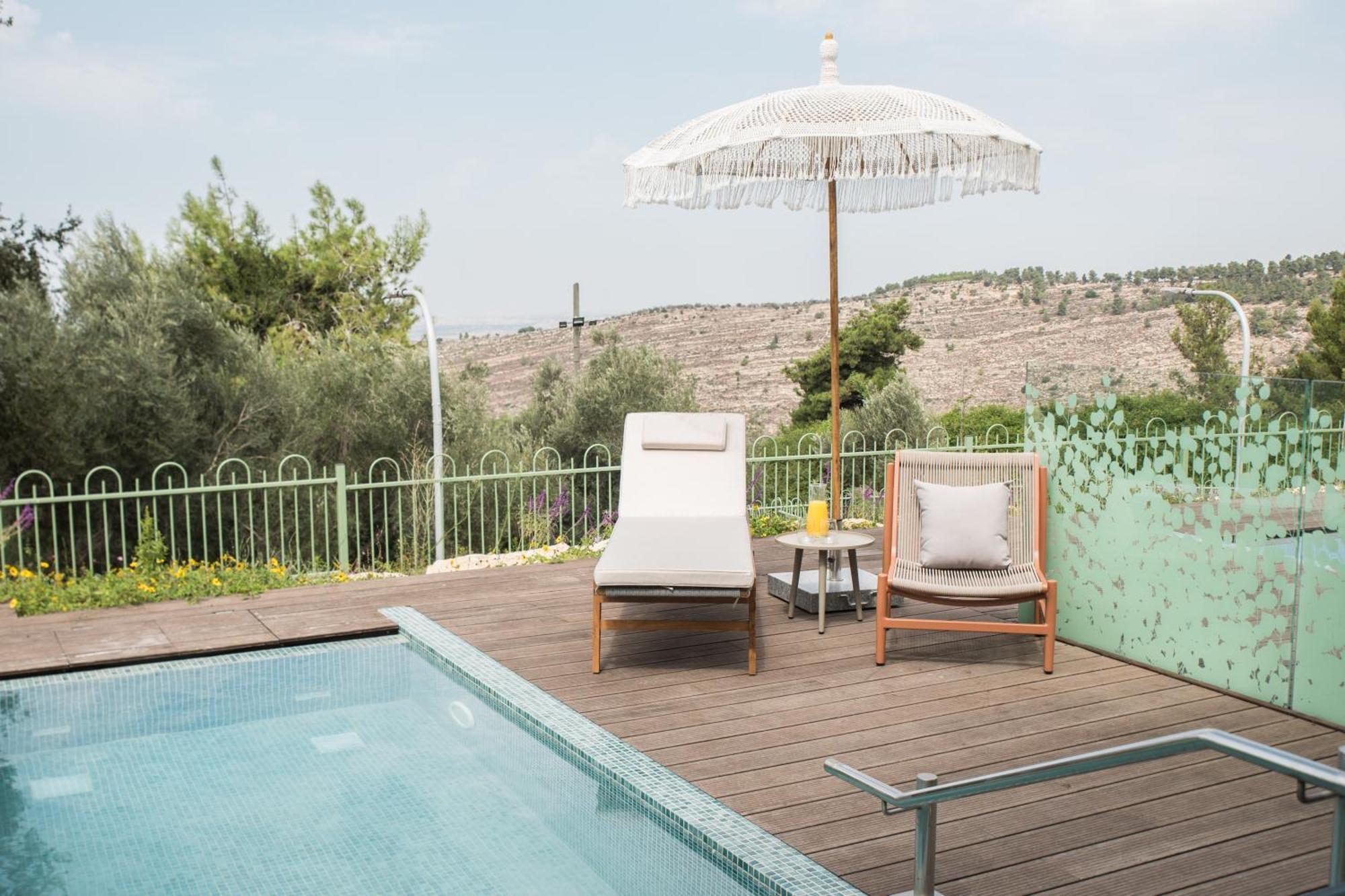 Almond Hotel - Adults Only Neve Ilan Dış mekan fotoğraf